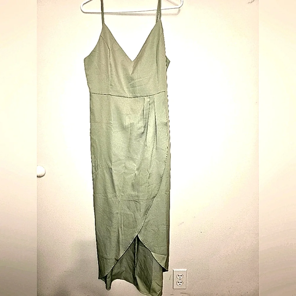 CMZ2005 Seaglass Green V-neck Maxi Faux Wrap Sz L (12-14) NWT